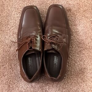 Robert David shoes. Size 11. Brown